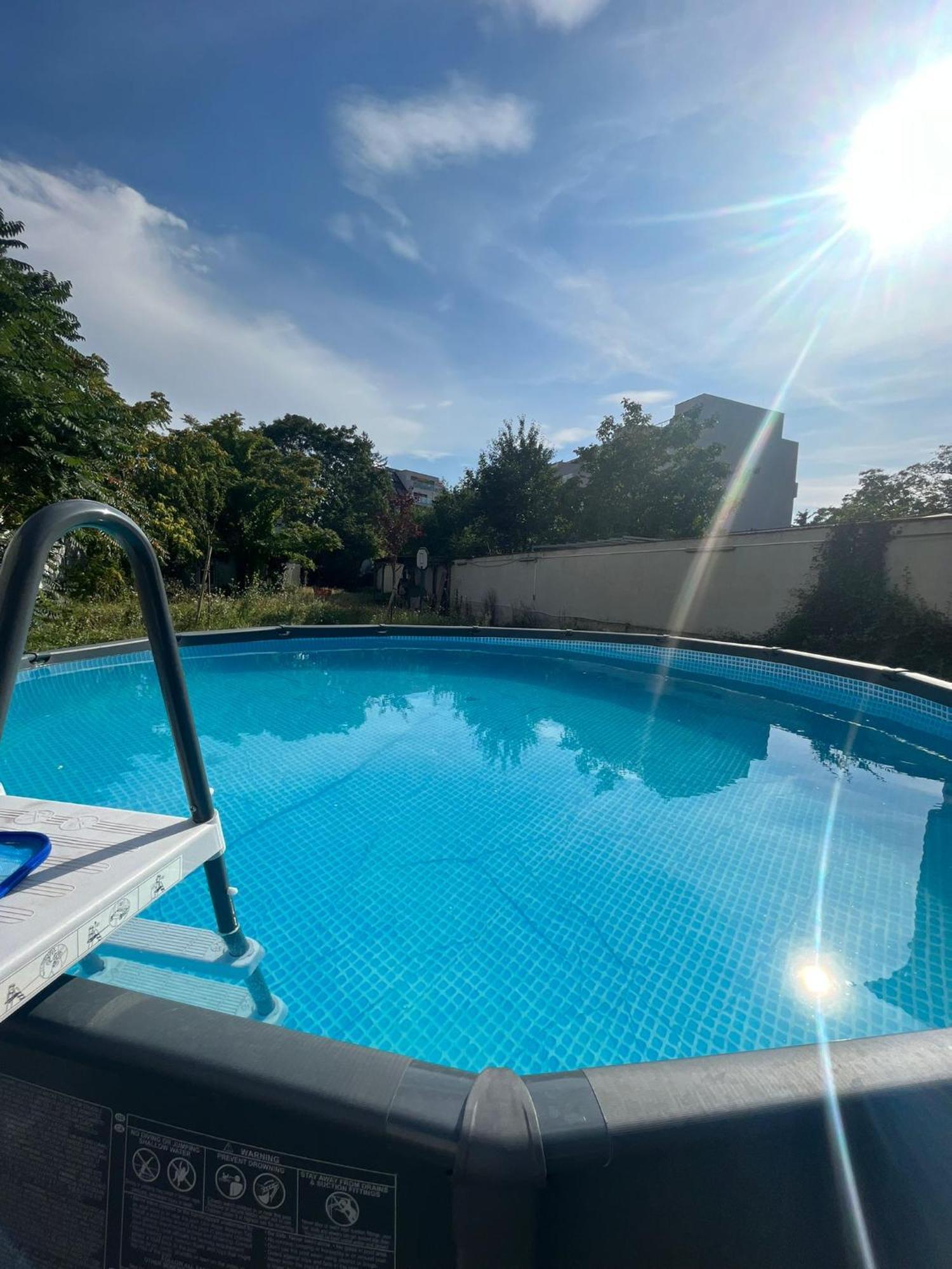 4-bedroom House & Large Garden Hébergement de vacances